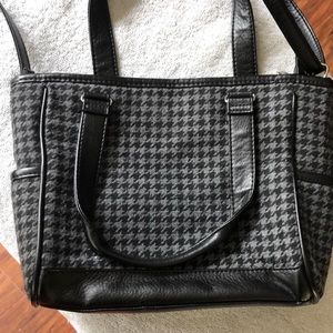 Black and gray houndstooth purse from thirty-one
